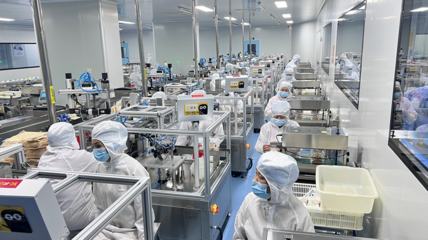 小白心里軟7周年 營(yíng)養(yǎng)用心，因愛柔軟，科技引領(lǐng)溫馨變革